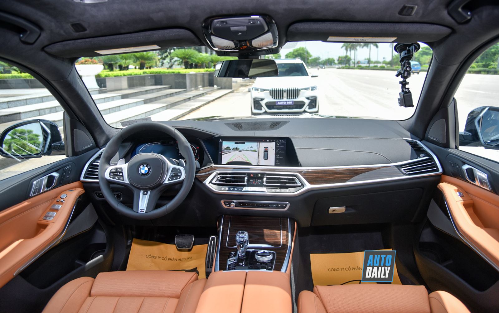 BMW X7 M-Sport nhập khẩu tư nhân rẻ hơn 500 triệu so với bản tiêu chuẩn chính hãng 5