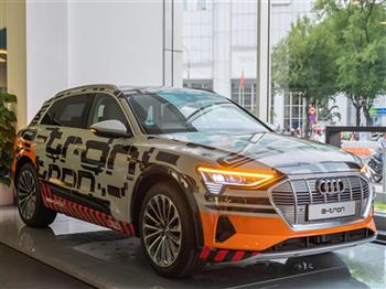 Khám phá Audi e-tron đầu tiên Việt Nam từ trong ra ngoài