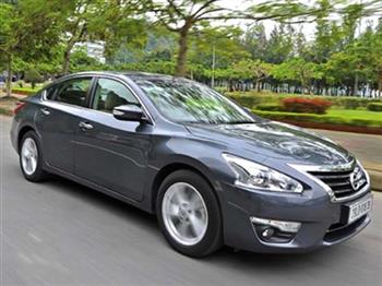 Nissan Teana nhập khẩu giảm giá gần 200 triệu