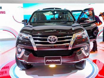 Toyota Fortuner 2017 sắp nhập khẩu trở lại