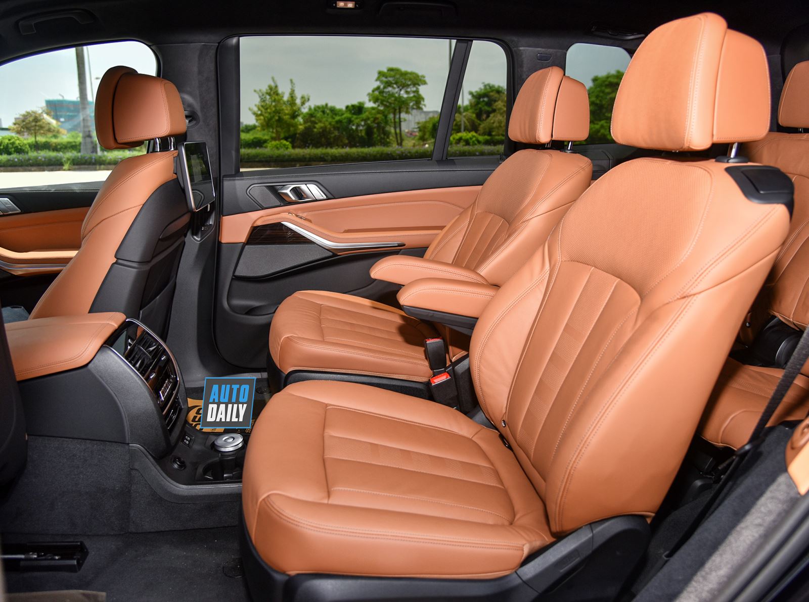 BMW X7 M-Sport nhập khẩu tư nhân rẻ hơn 500 triệu so với bản tiêu chuẩn chính hãng 6
